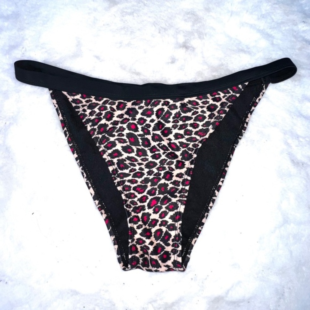👙 |•SHEKINI•| High Cut Bikini Bottom Size Medium